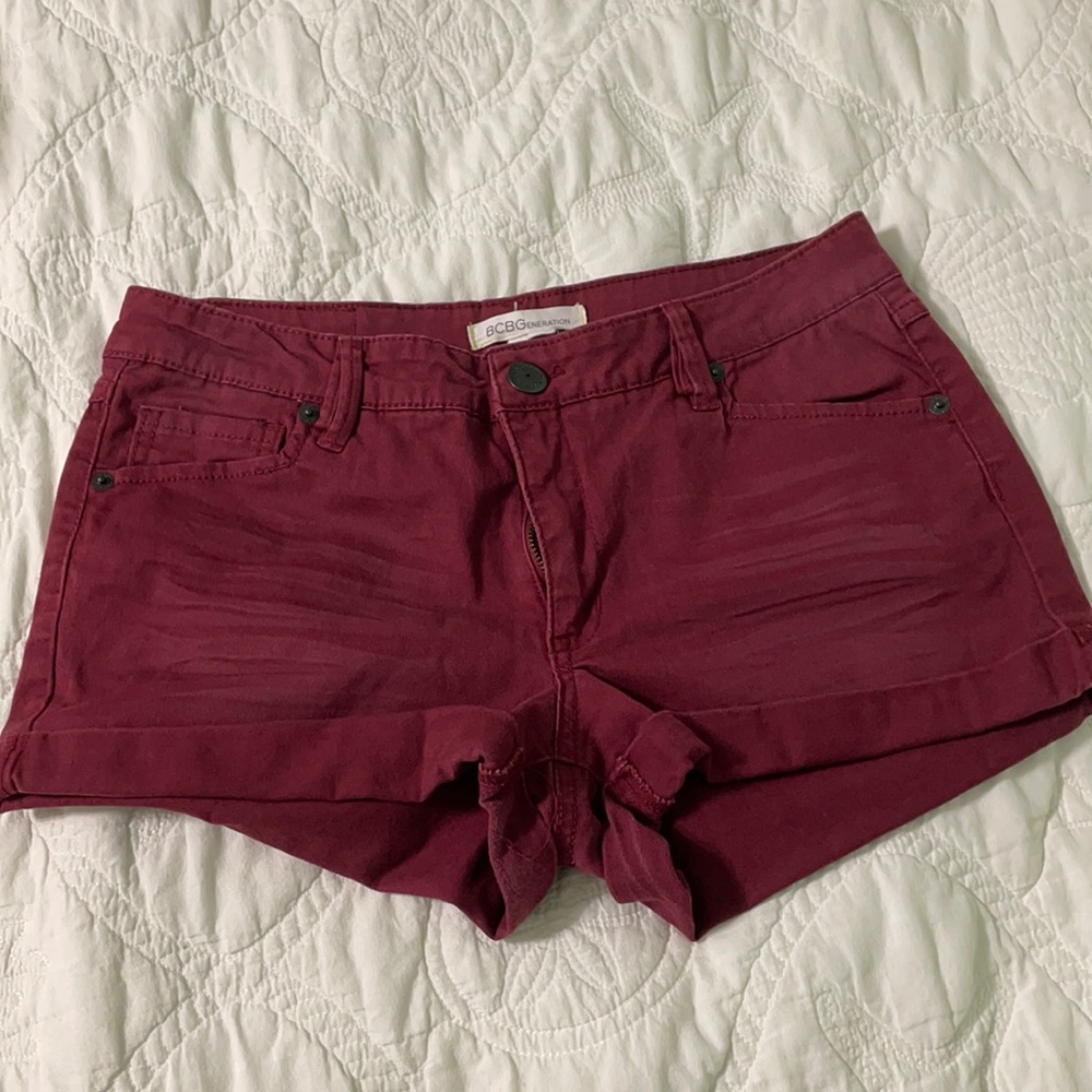 BCBGeneration maroon cuffed shorts - size 26